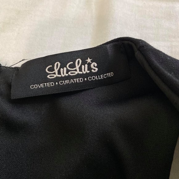 Black Dress - Picture 8 of 10